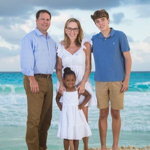 Meet your Posher, Lori